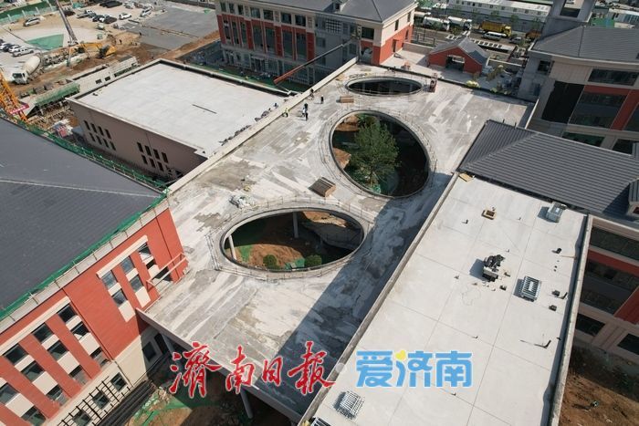 工业南路北小学建设提速，校园主体展露新貌，配套工程同步推进