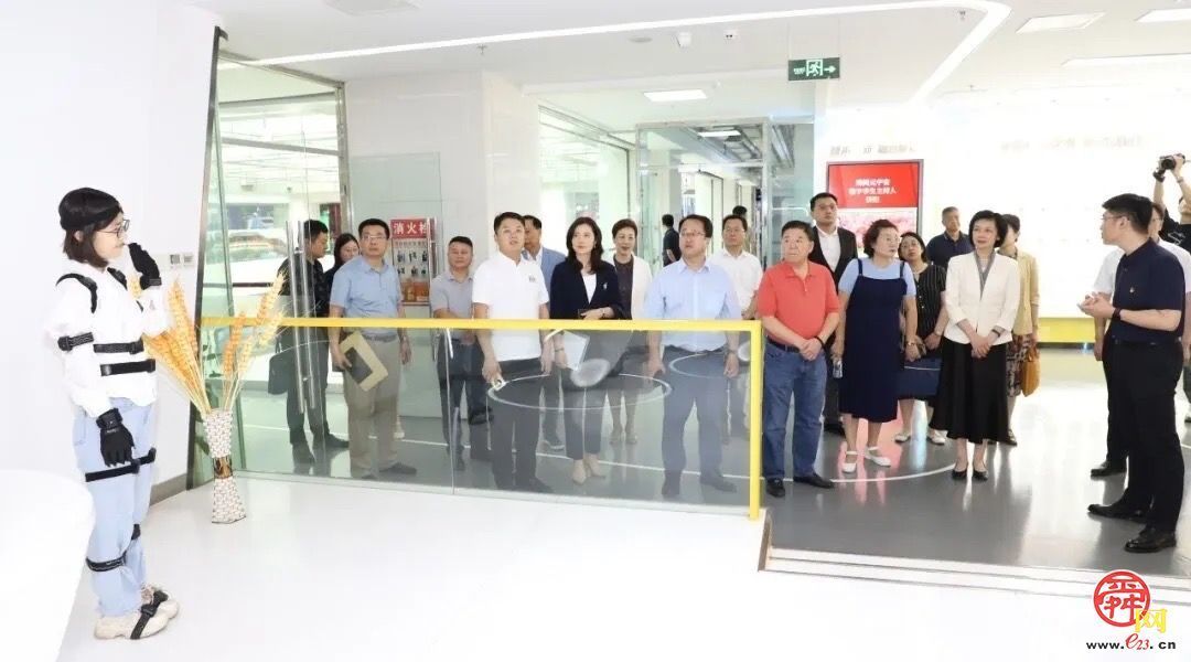 “侨语济南”——侨界政协委员和侨界人士走进济南国际传播中心活动成功举办