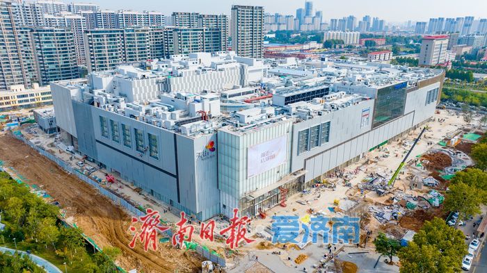 建筑垃圾“飞天”运走！龙湖济南西城天街启用无人机助力项目收尾