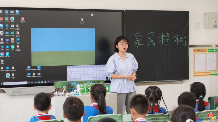 泉民植树·秋韵养护 2026年济南市全民义务植树走进唐冶中学小学部