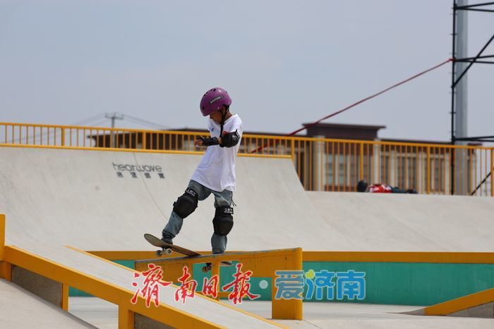 “小孩姐”领衔国际，小将闪耀省赛！济南滑板省运斩获4金5银