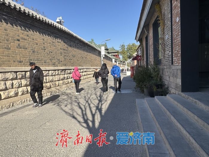 一年四季 泉在济南丨初冬暖阳映上新街 古建老街藏泉城冬韵