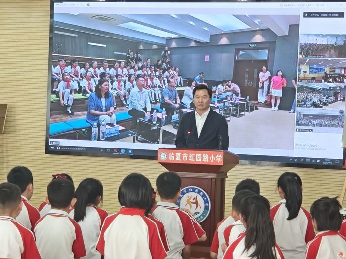 东西部教育协作再结硕果 ｜“友艺联盟校”在临夏市红园路小学、市中区爱都小学揭牌