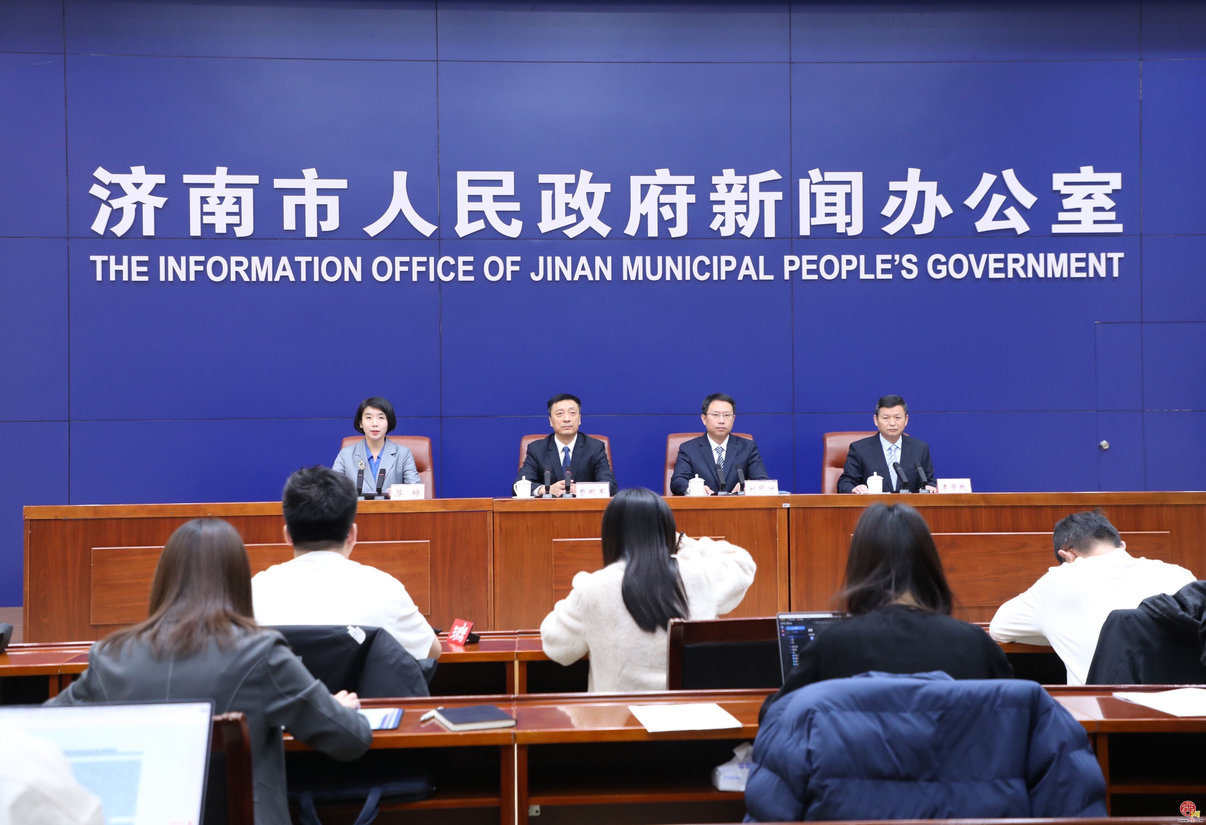 济南遥墙机场乘客换乘更方便 济南地铁3号线推出“大站快车”服务