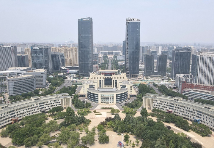 “双子塔”成型，济南东部城区再添地标性建筑