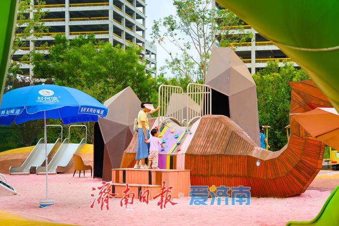 唐冶中央公园：亲子娱乐的梦幻之地