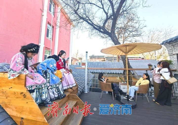 芳菲三月，“空中花园”扮靓济南老街