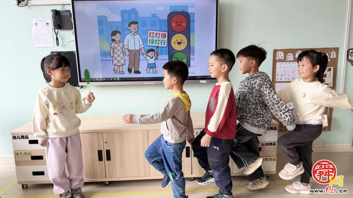 游戏解锁安全技能！天桥区云世界实验幼儿园分龄定制安全教育，守护成长每一步！