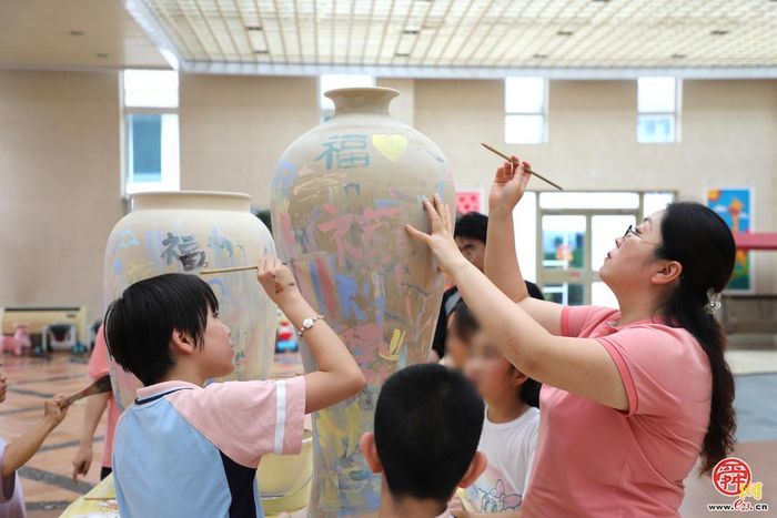 “心声”陶瓷艺术疗愈公益活动走进济南市儿童福利院
