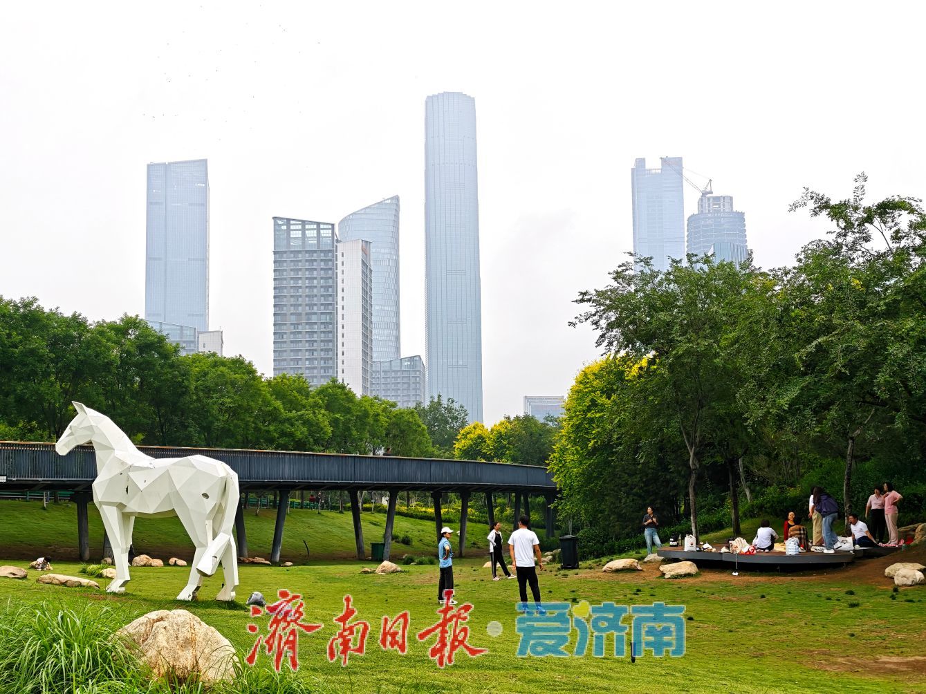 绿意直达居民“家门口”！历下区104座公园织就全域绿网