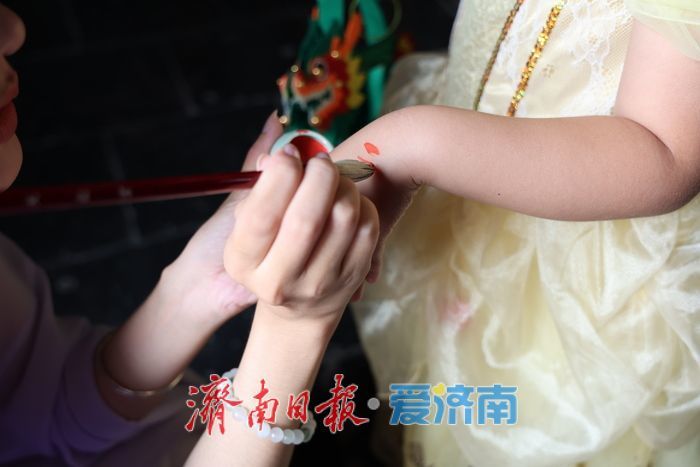 贤聚府学 艾萦安康！济南府学文庙端午民俗活动火热开展