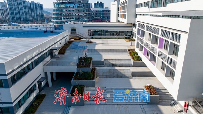 项目强省会｜济南南北康CX-1小学项目启动操场全面建设