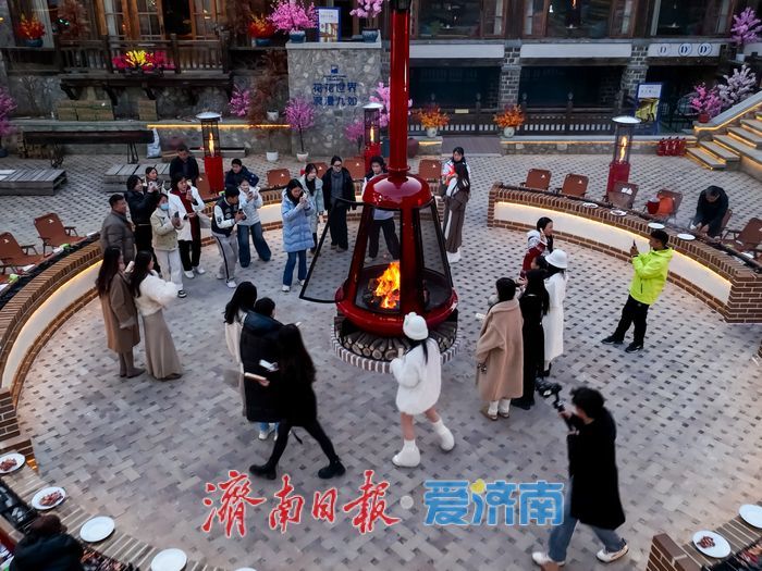 一年四季 泉在济南丨“冰雪+”新场景，多元业态解锁济南冬日新玩法