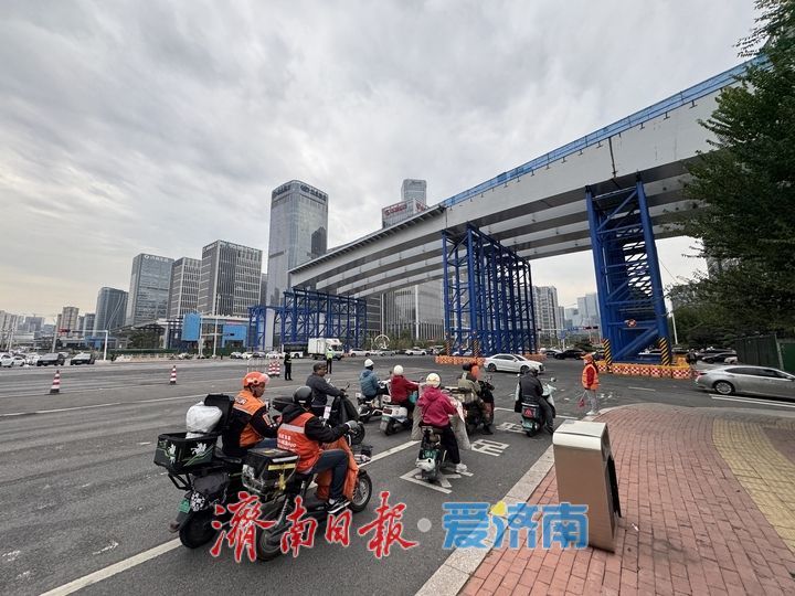 高架长龙跨经十路！凤凰黄河大桥南延工程展现城市雄姿