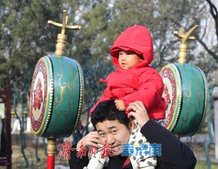 千佛山上人从众，传统民俗闹元宵