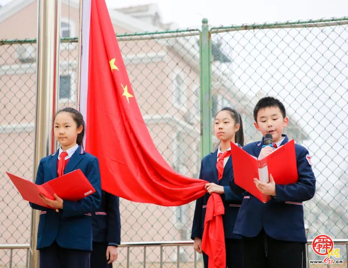 超燃开学典礼~济南东方双语实验学校携手春晚机器人开启新学期