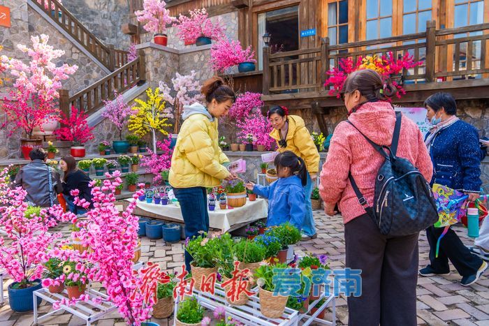 春游九如山，把鲜花和春天一起“抱”回家