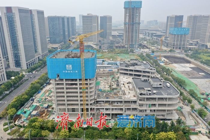 济南西客站中轴线B-3项目建设稳步推进，预计2026年竣工