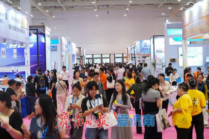 “泉韵东方，智见‘鲁’妆未来”2026第52届济南美业博览会开幕