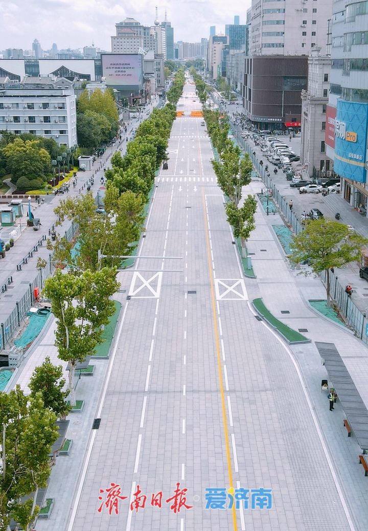 快车道石板路铺设完成，“泉城金街”改造提升冲刺全线通车