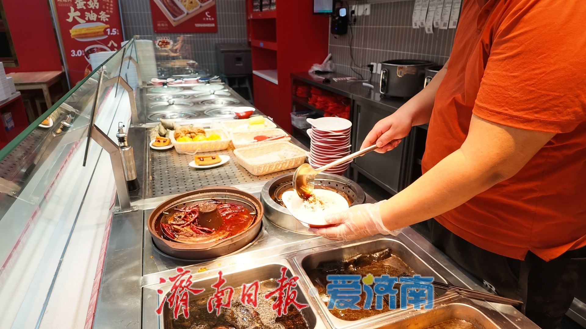 记者探访超意兴快餐24小时店——感受“深夜食堂”背后的济南故事