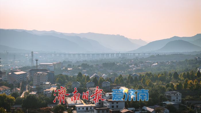 南部山区：云雾缭绕，山水田园尽现诗意之美