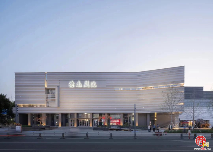 ���û����Ϸ��̨  ���Ͼ�Ժ������Ѵ�...