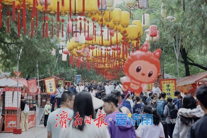 一年四季 泉在济南 