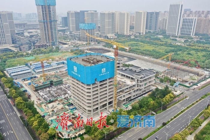 济南西客站中轴线B-3项目建设稳步推进，预计2026年竣工