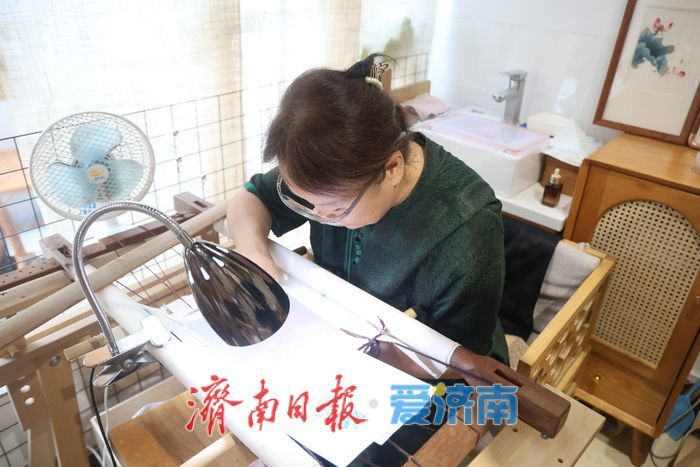 鲁绣传承人戎玉蕊——一针一线绣光阴 指尖经纬织山河