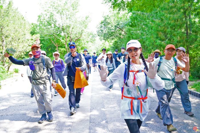 驻济高校学子携手护生态！济南“一城山色”生态守护志愿服务暨“信用记录关爱日”登山打卡活动启幕