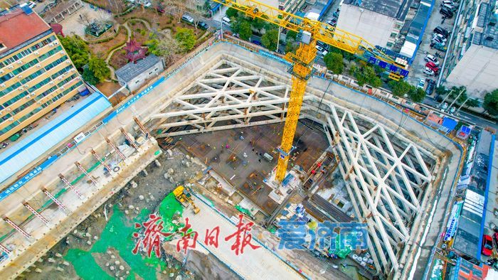 黄河南岸新地标！万融广场项目加速建设，打造多功能商业综合体