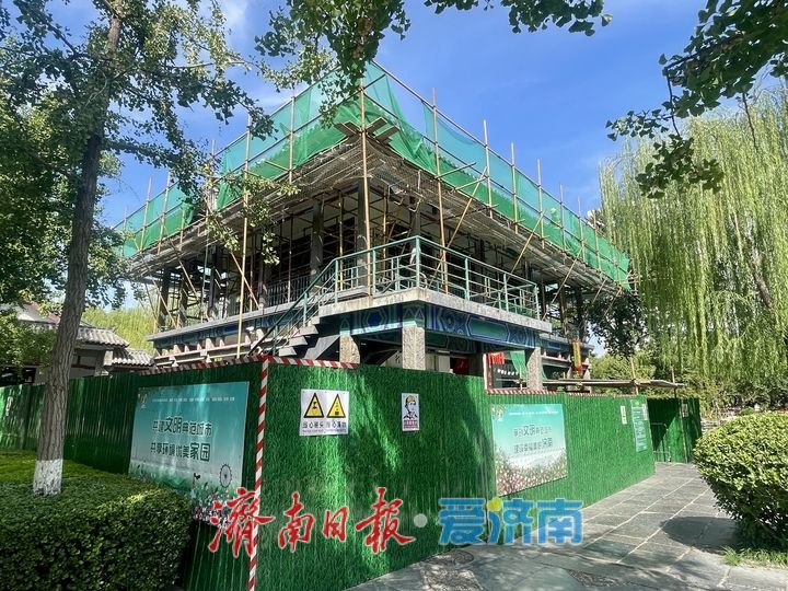 五龙潭名仕阁屋面维修进行时 遵循古建修缮原则