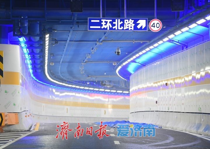 黄岗路黄河隧道南出入口亮相