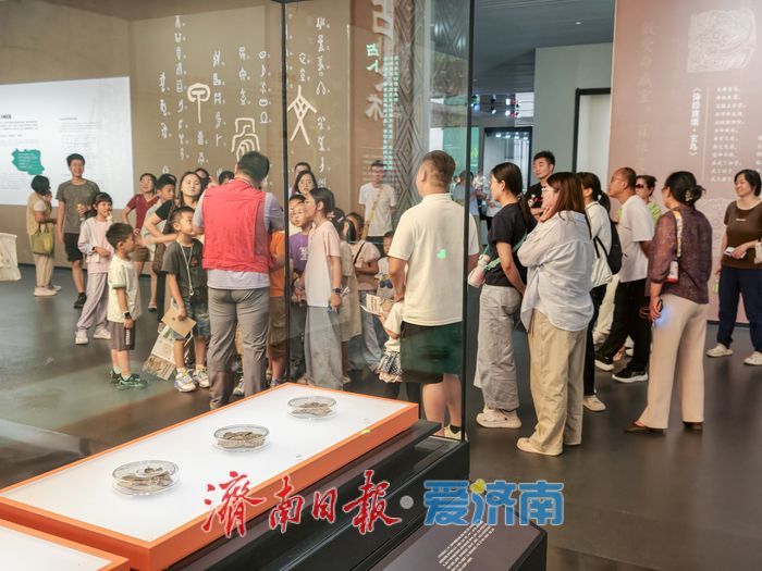 博物馆里过“六一”