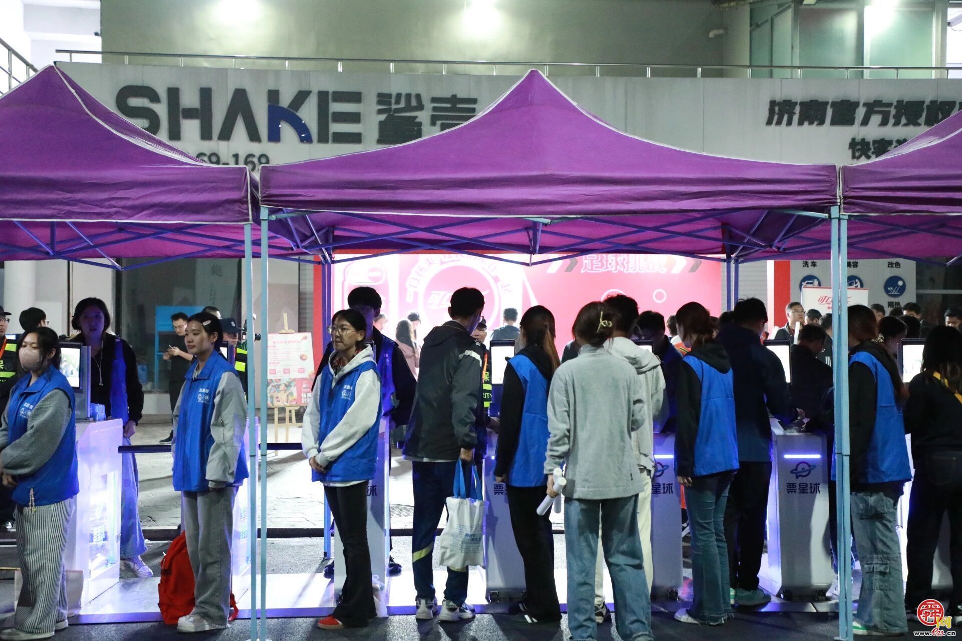 绿茵场上3:0，场内场外N:0！文明赛场，济南完胜！