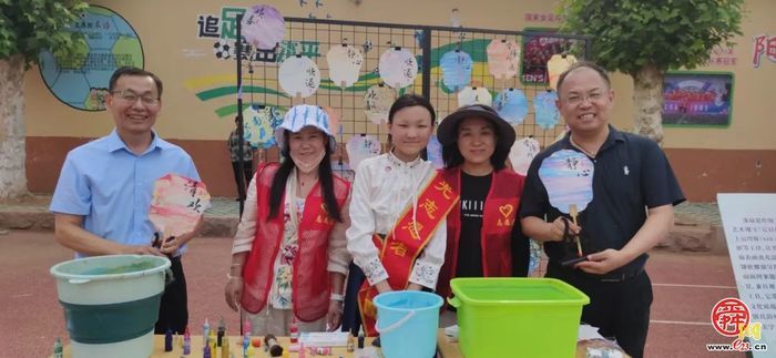 “非遗传承庆六一 艺术绽放绘童心”文华小学开展非遗体验活动