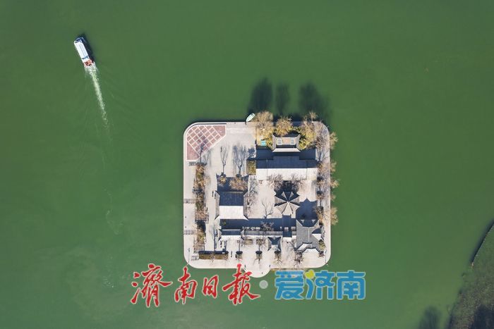 济南大明湖冬日风景美如画