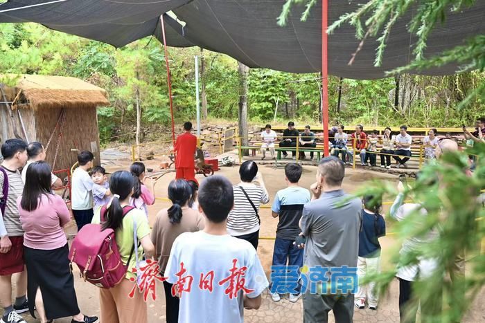 玉符河畔放个假！秘境石崮寨金秋上新