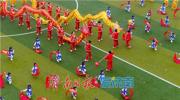 第四十三届商河鼓子秧歌汇演开舞 彩绸飞扬人欢喜 非遗传承庆新春