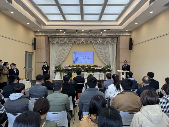 “殡仪馆开放日”社会各界代表走进济南市殡仪馆