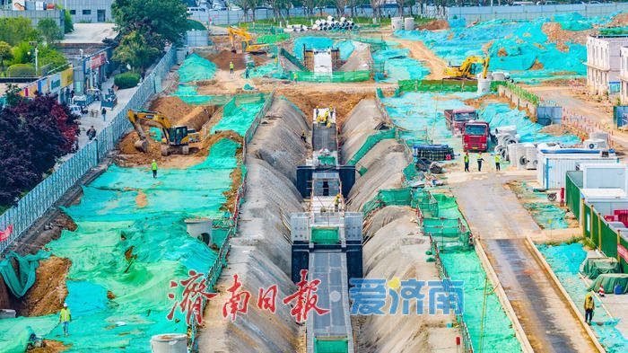 拓宽通行提质效 便民出行添新路 济南CBD泺邑路南段改造工程稳步推进