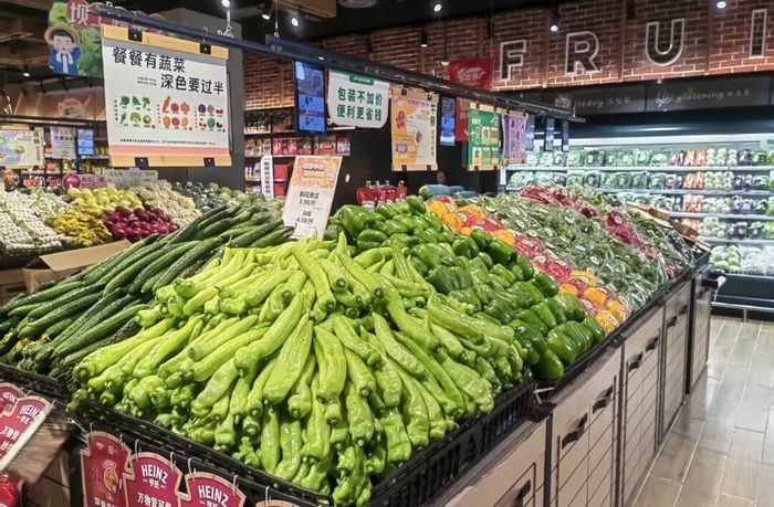 田间收货、抢收抢烘、理赔服务……山东省属企业护航“三秋”生产，助农户渡难关