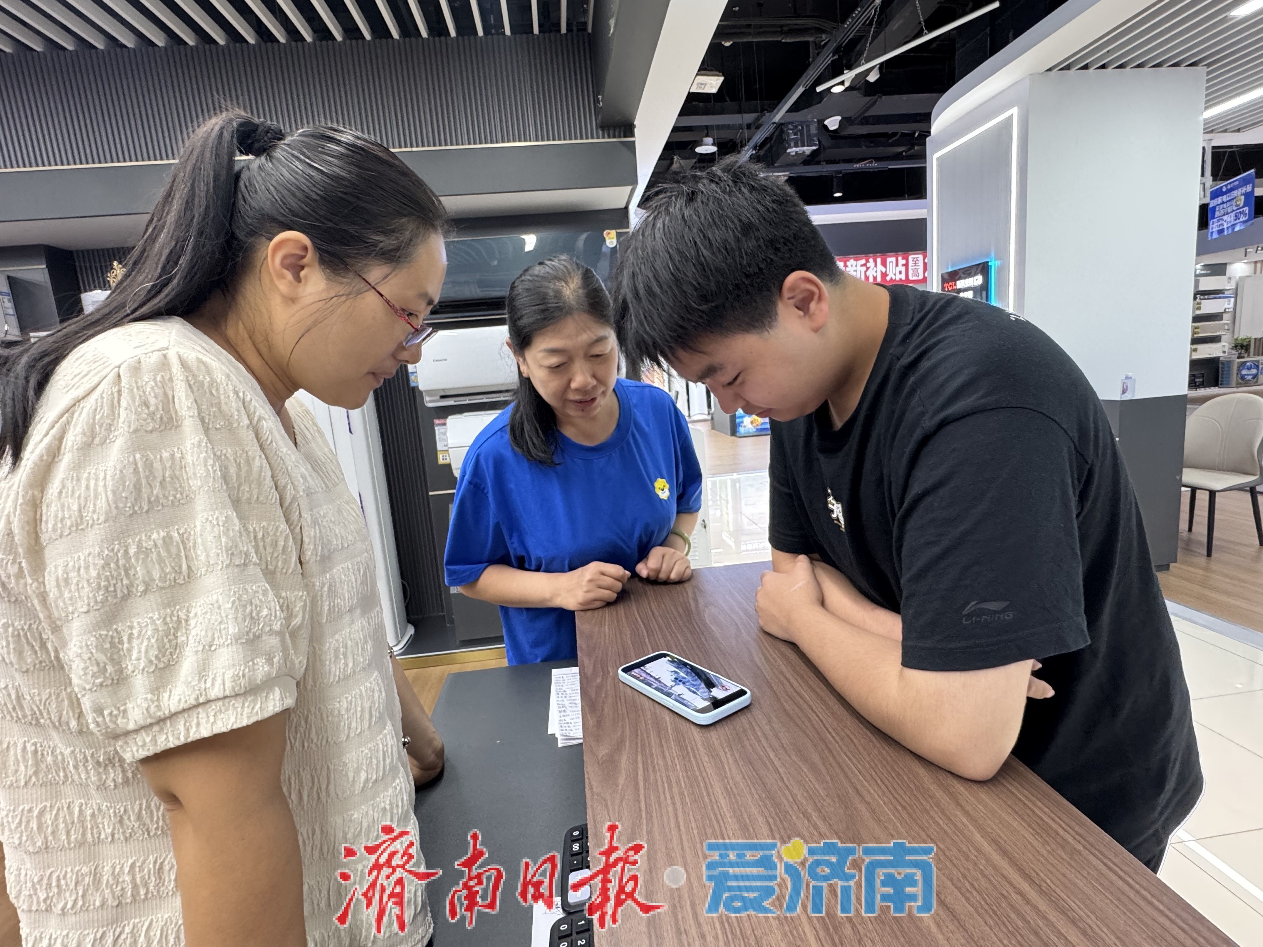 聚焦九三阅兵：共鉴历史，同燃爱国情