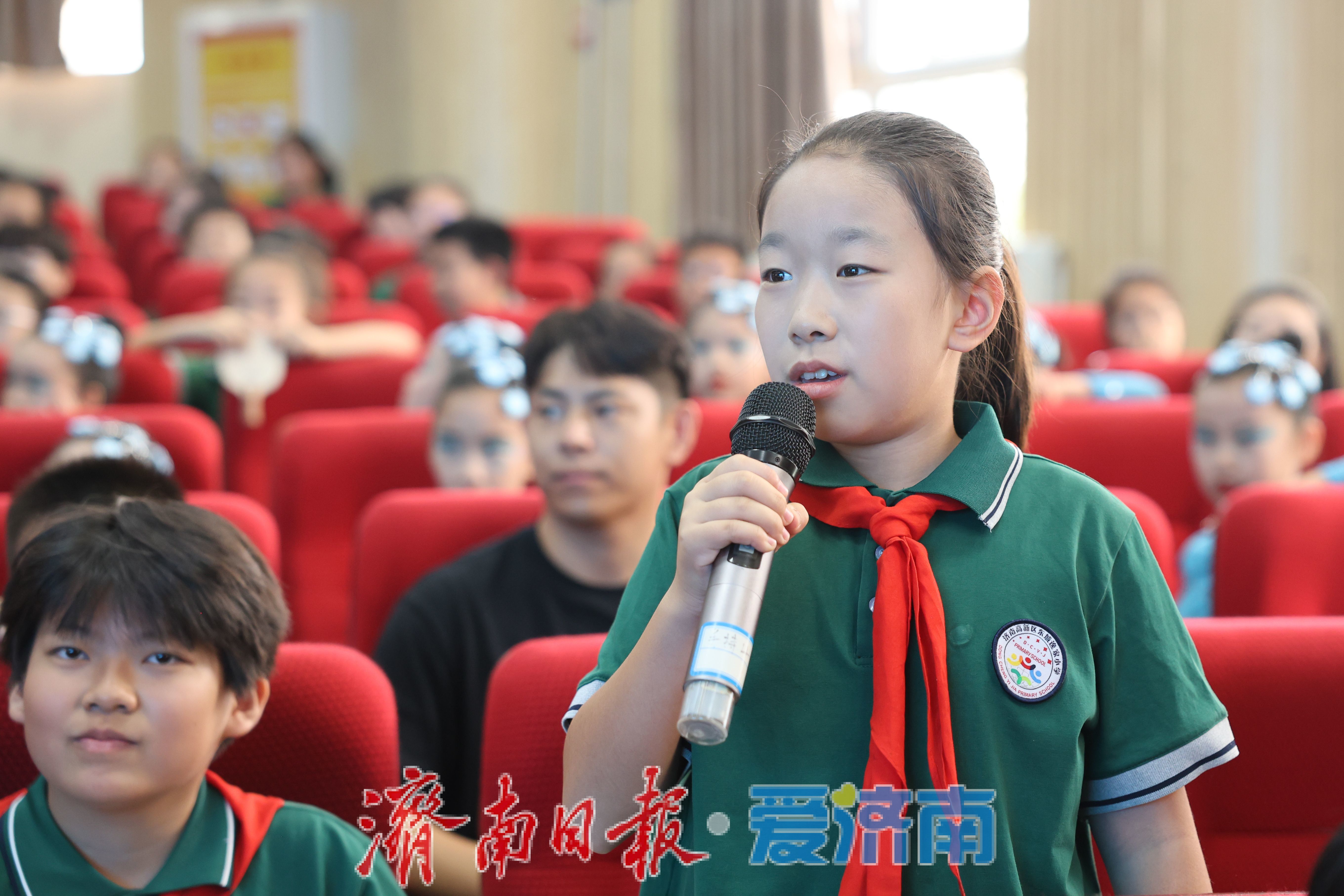 “中华体育精神大讲堂”济南站 四位冠军走进校园讲述奋斗故事