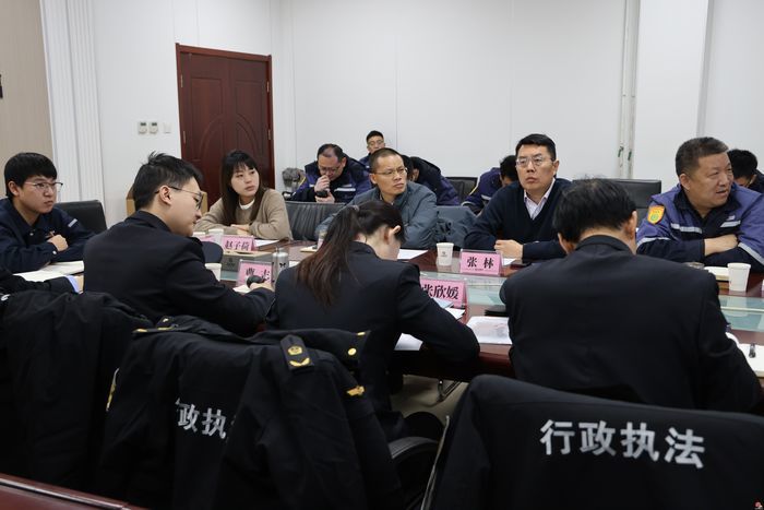 济南市应急管理局邀请行政执法社会监督员开展“伴随式执法”活动