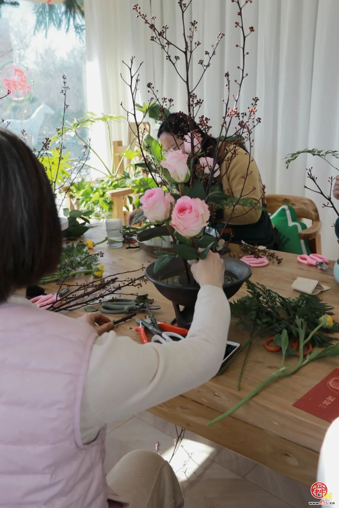 以花为笔，邂逅生活之美 