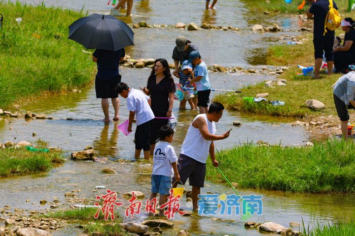仲宫营而村端午露营热潮拉满山野氛围感