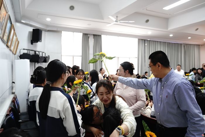 济南传媒学校：一场“微光与星光”的双向奔赴！