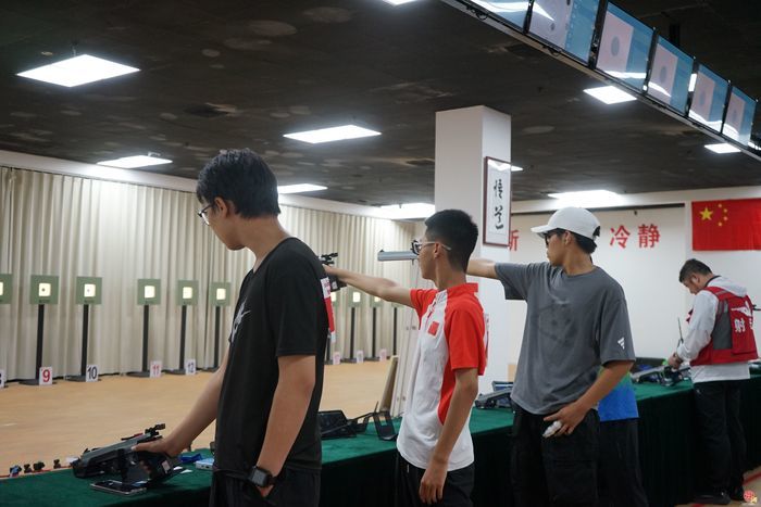 济南市市中区中小学生射击比赛落幕，射击小将“百步穿杨”展风采！